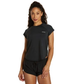 HURLEY Women's Oao Solid Short Sleeve UPF 50 Surf Shirt